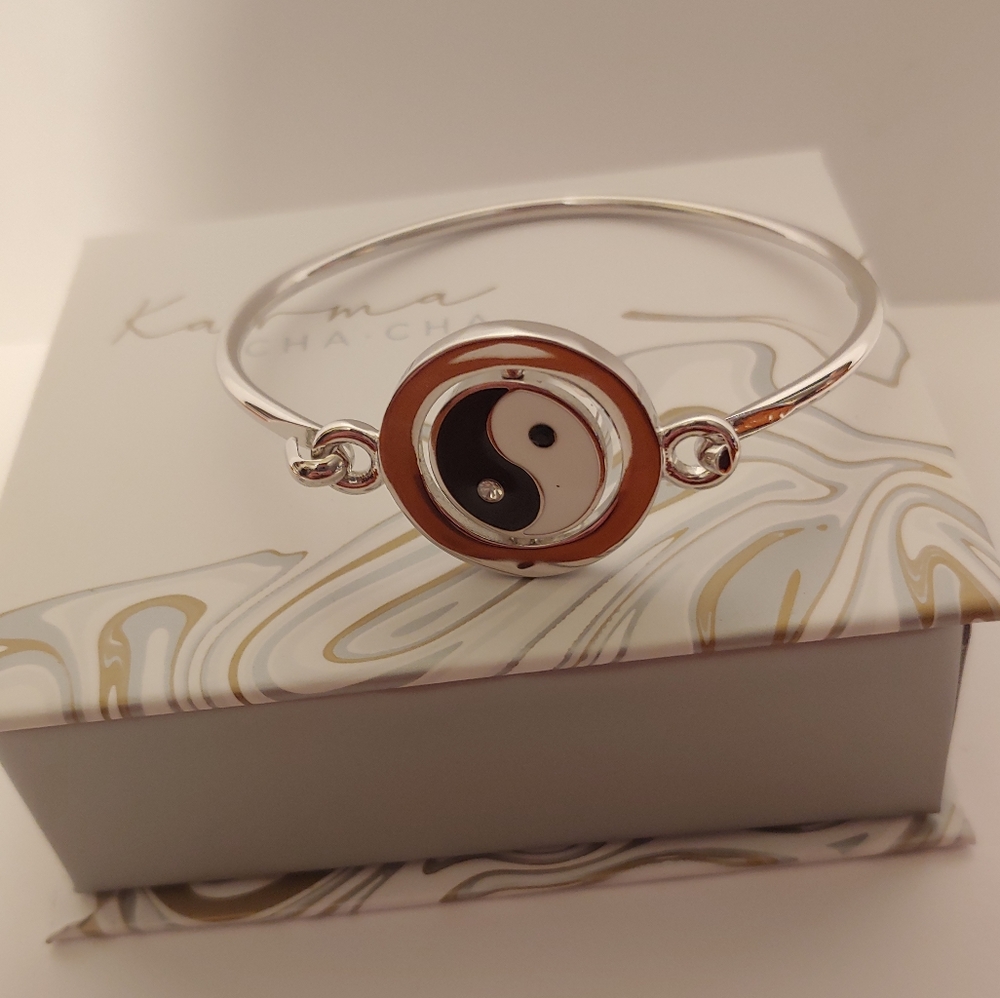 Yin Yang Spinning Karma Cha Cha Bracelet
